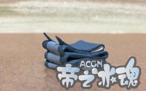 那位日本网友又做了个新的汤姆猫手办，比之前的还奇葩