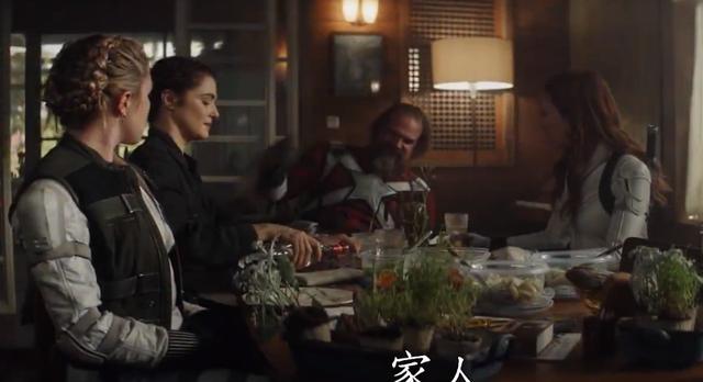 寡姐携新电影强势回归，首支预告无亮点？新造型可太帅了